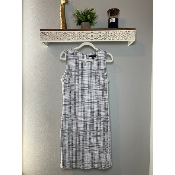 Sharagano Dresses & Skirts - Sharagano Midi Sheath Dress, Navy and Cream, Sleeveless Size 10